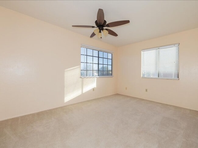 Building Photo - 3 Bedroom 2.5 Bath Two Story Home