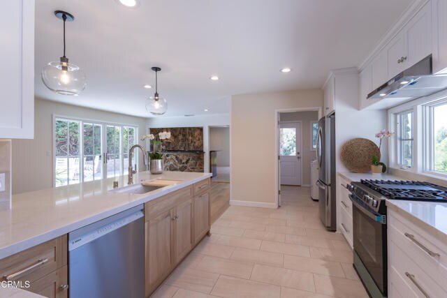 Building Photo - 555 Paulette Pl