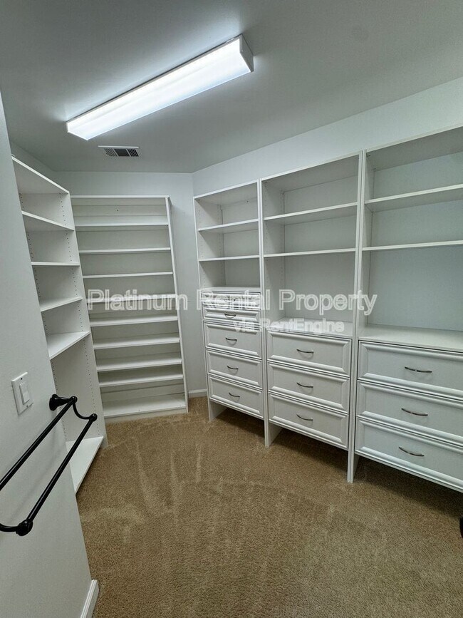 Building Photo - 830 Eden Green Ct