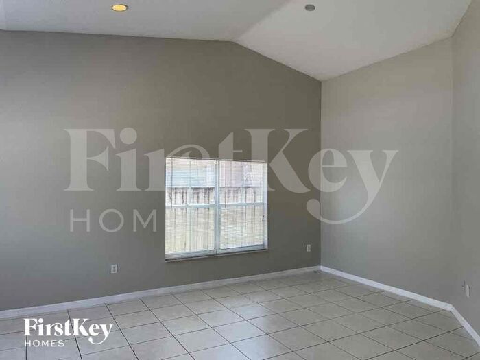 Building Photo - 11524 SW 152nd Ct