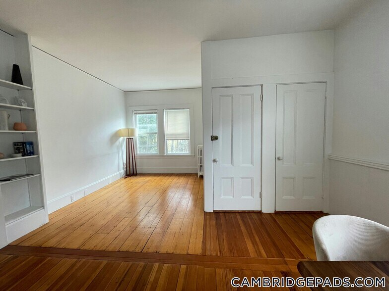 Building Photo - 32 Healey St