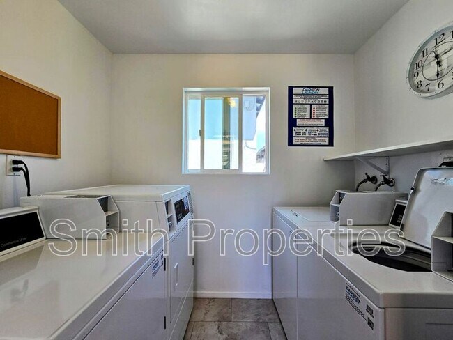 Building Photo - 320 Hermosa Ave