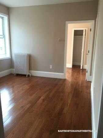 Building Photo - 241 Maverick St