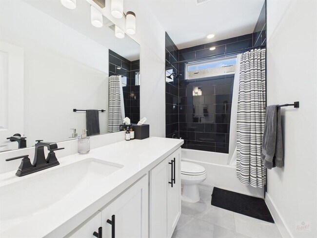 Building Photo - 7602 Bardstown Wy