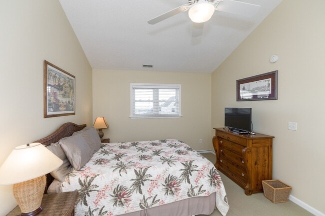 Building Photo - OFF-SEASON MONTHLY RENTAL STARTING JANUARY...