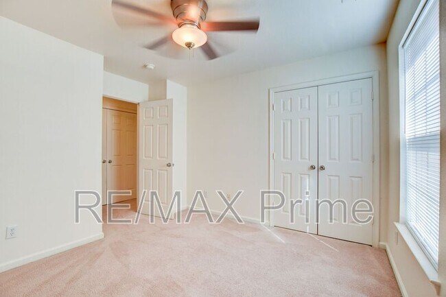 Building Photo - 320 Garcia Dr