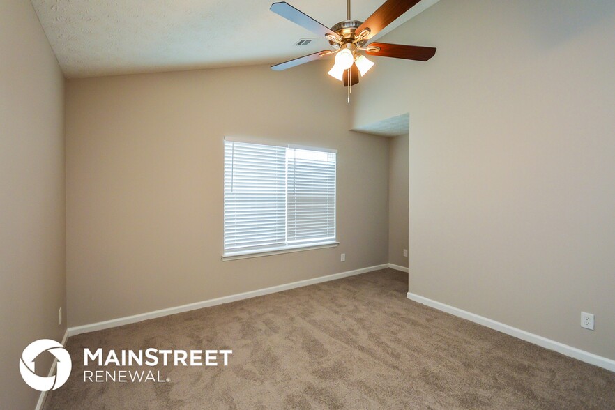 Building Photo - 140 Meadowridge Dr