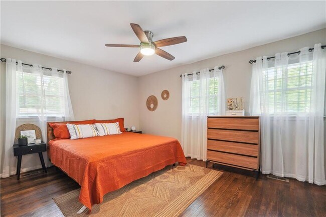 Building Photo - 3483 Glensford Dr