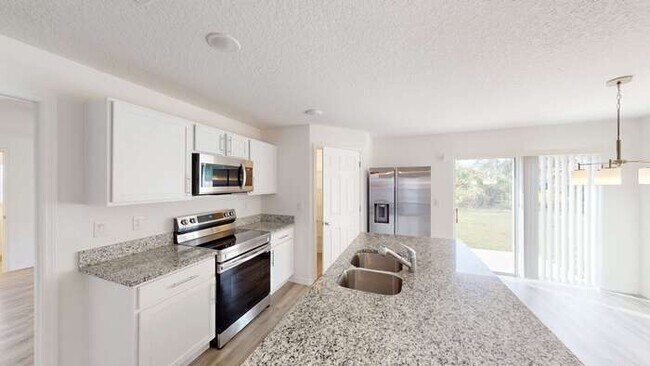 Building Photo - Cute 3/2 Home in PALM BAY!