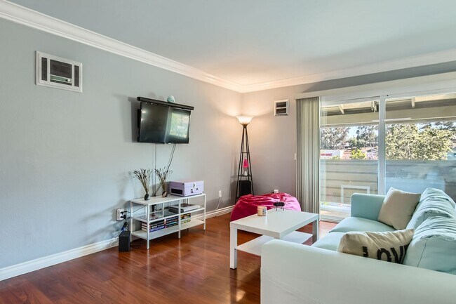 Building Photo - Spacious 3BR in Chula Vista – Renovated Ki...