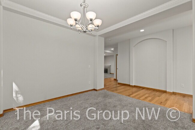 Building Photo - Beautiful Central Bothell Home. Great Floor Plan! Open Lvg Spaces, Office, Bonus Room  + XL Bedro...