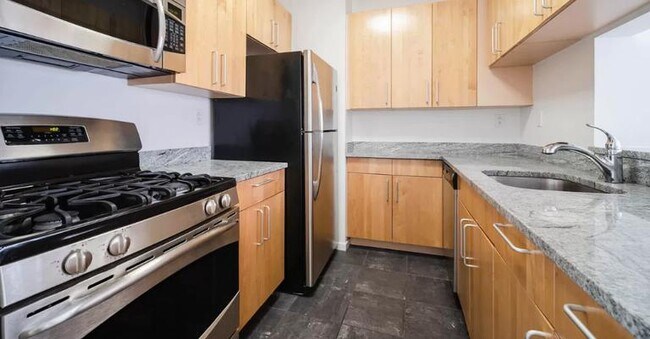 Building Photo - 2 bedroom in New York NY 10001