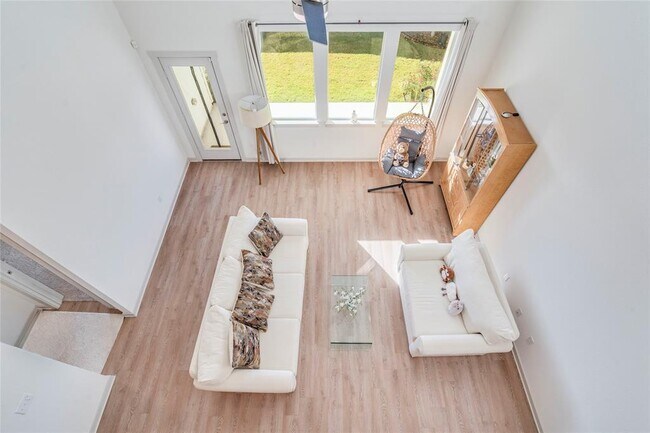 Building Photo - 10932 Defender Trl