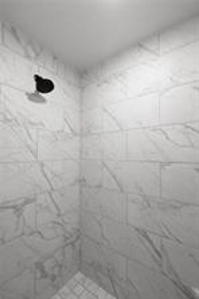 Building Photo - Brand New! 4 bedroom 3 bath home in Edmond...