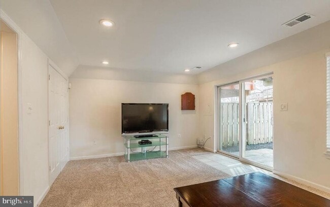 Building Photo - 14299 Newbern Loop