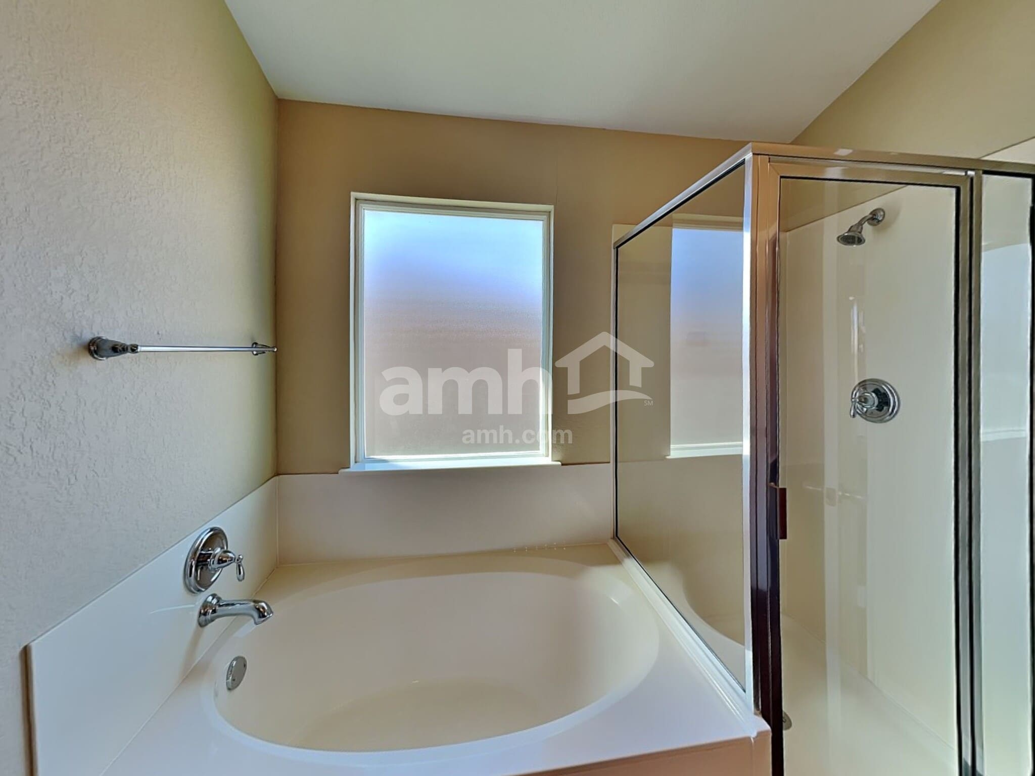 Building Photo - 631 Tom Kemp Dr