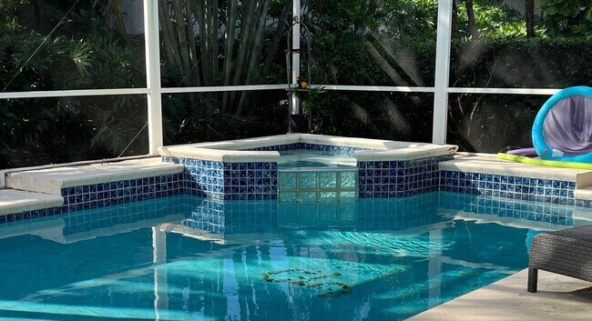 Building Photo - 132 Thornton Dr