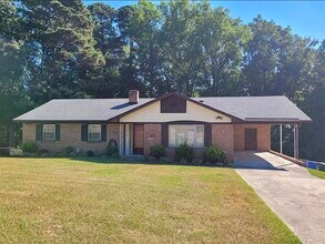 Building Photo - 714 Dandridge Dr