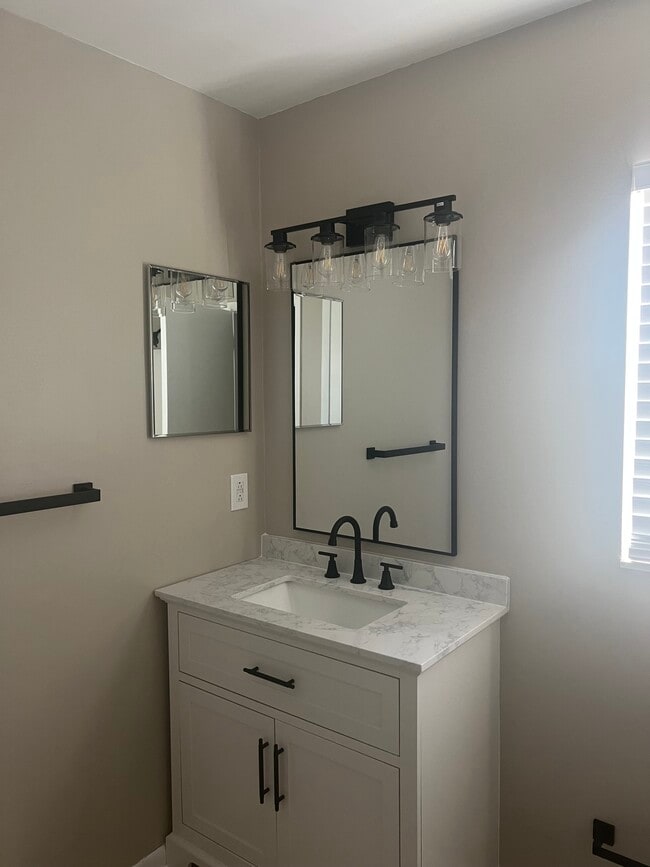 Building Photo - 1769 Fairview Shores Dr