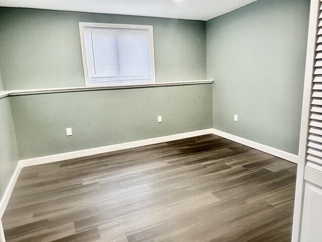 Building Photo - 10612 Holleybrooke Dr