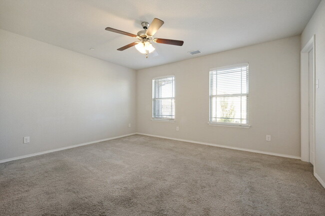 Building Photo - 3304 Becker Dr