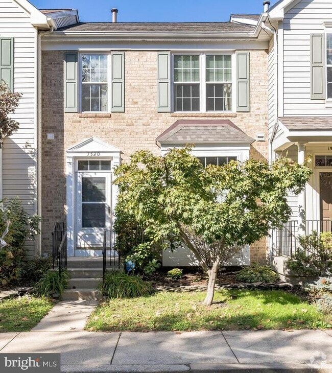 Building Photo - 1520 Long Dr Ct