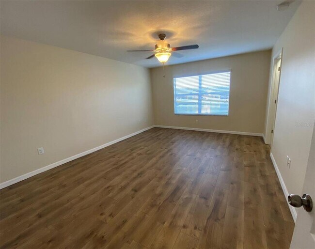 Building Photo - 12013 Greengate Dr