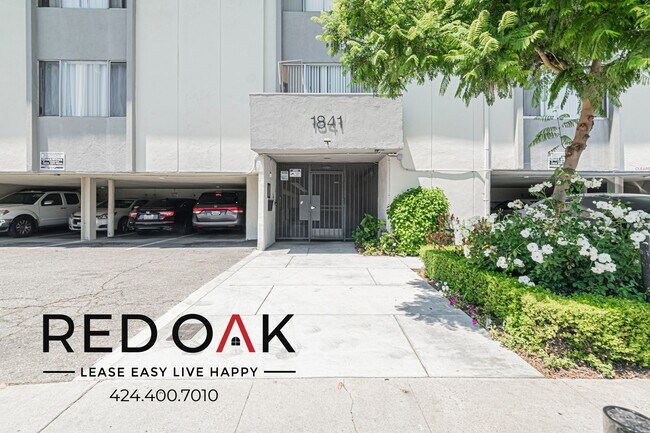 Building Photo - 1841 S Manhattan Pl