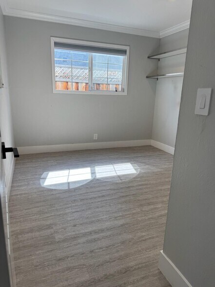 Building Photo - 5868 Lean Way