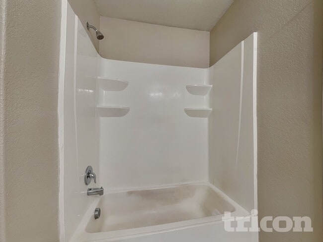 Building Photo - 310 Mistflower