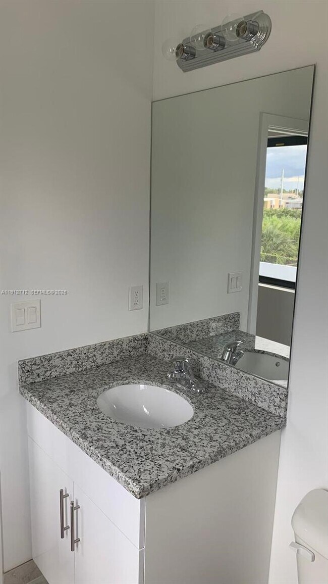 Building Photo - 25308 SW 135th Ave