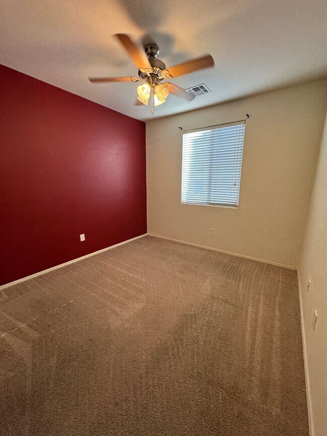 Building Photo - Spacious Gladden Farms Living: 4-Bed Retreat Near Parks & Trails