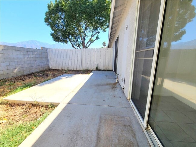 Building Photo - 12694 Valley View St