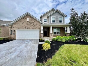 Building Photo - Large Executive home in Beavercreek Well d...