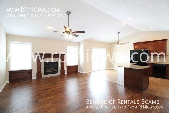 Building Photo - FINISHED BASEMENT!!! 4 Bedroom, 3 Bath Hom...