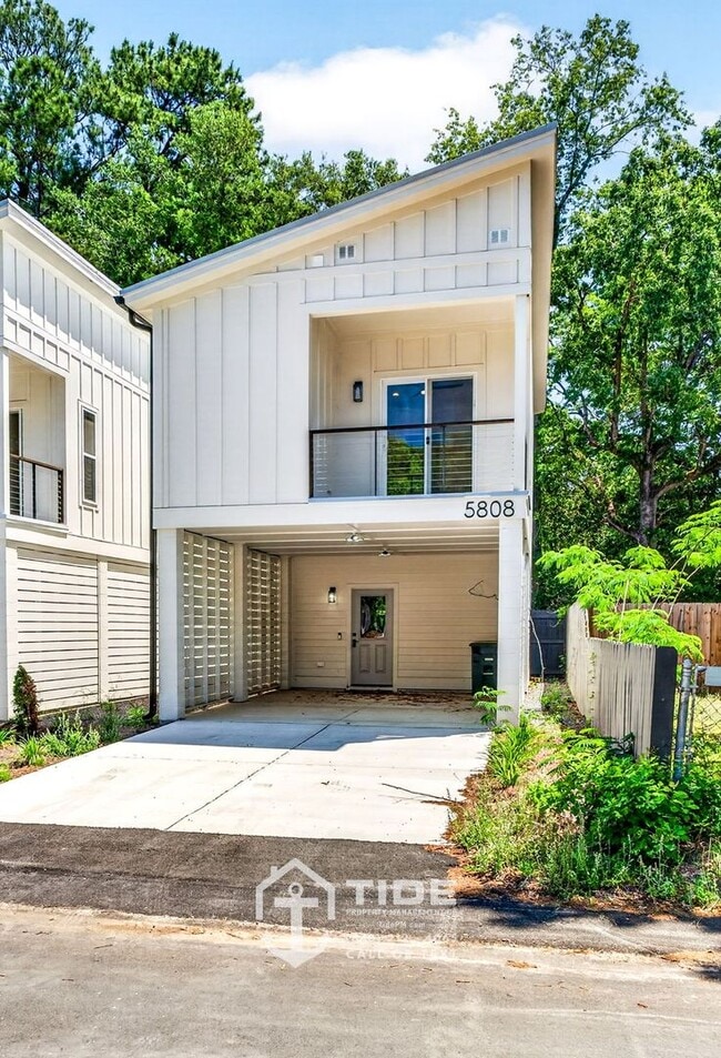 Building Photo - Modern Hanahan Living Near Park Circle