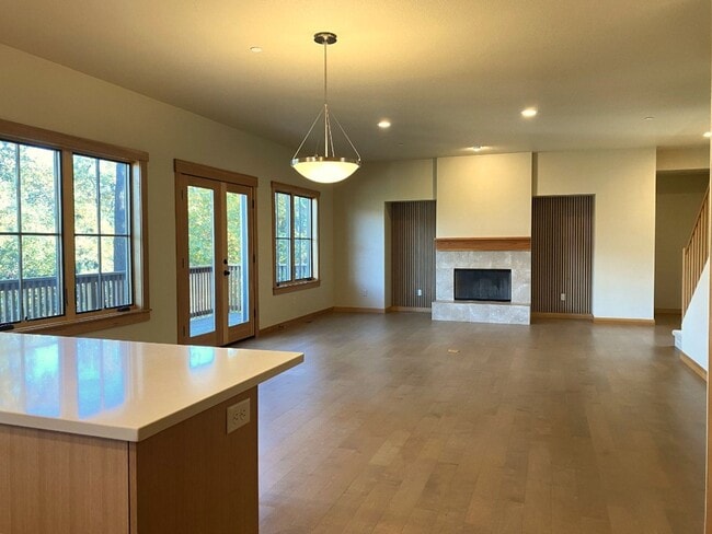 Building Photo - Perfection in Mosier