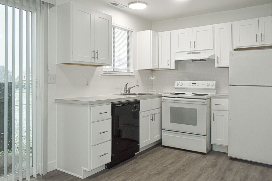 Interior Photo - Tahoma Park Apartments