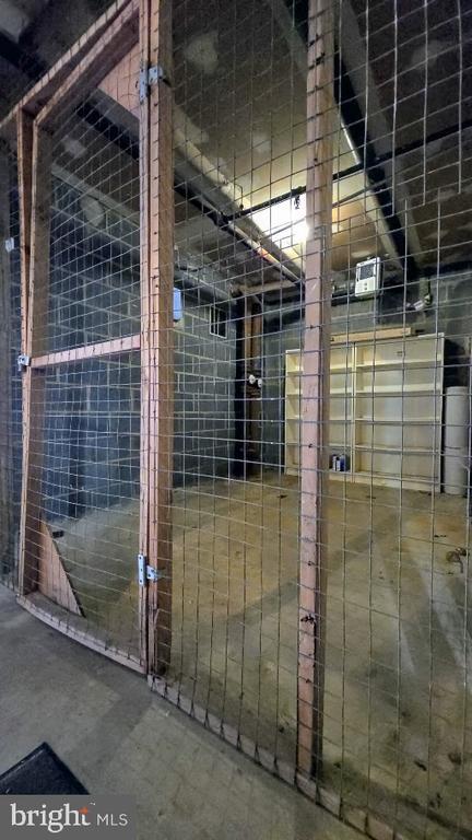 Building Photo - 4960 Sentinel Dr