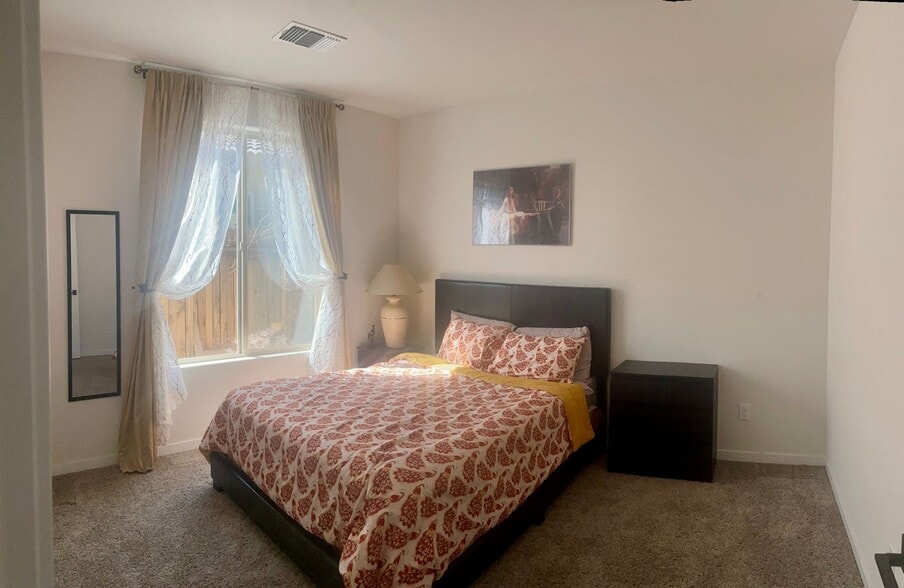 Building Photo - 10006 Blountsville Dr