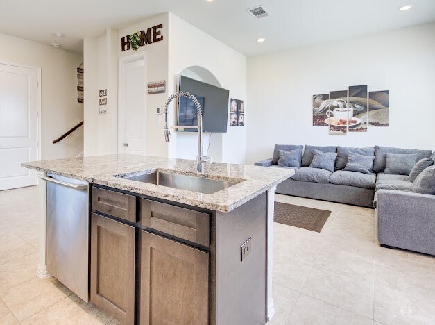 Building Photo - 1646 Ryon Falls Dr