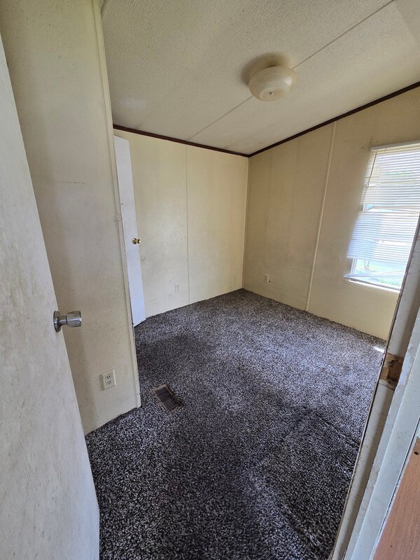 Building Photo - 2502 Cattail Cir