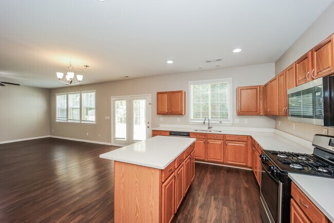 Building Photo - 54 Brookview Dr