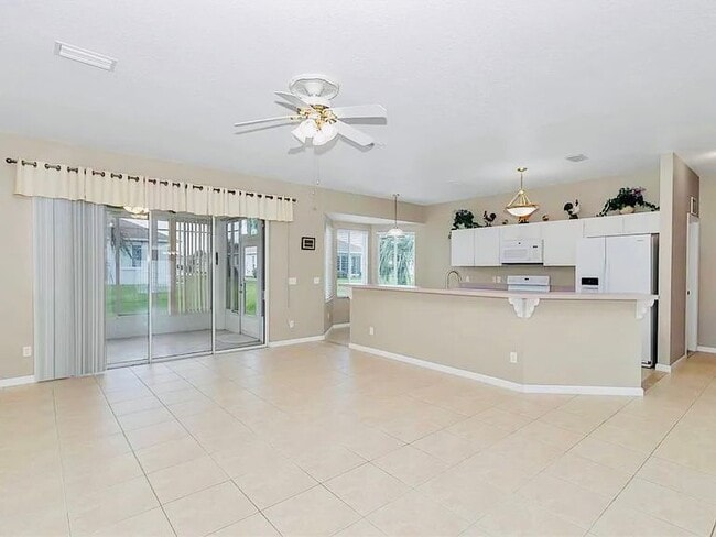 Building Photo - 5520 NW 26th Ln