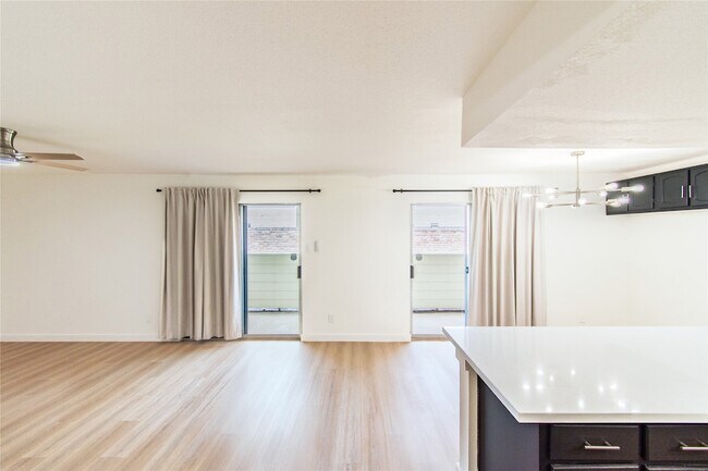 Building Photo - 14555 Wunderlich Dr