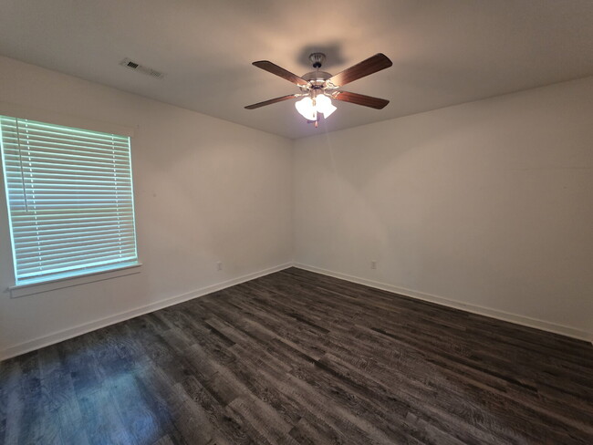 Building Photo - 320 Westbrook Ct
