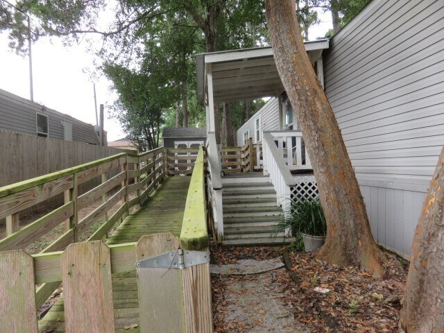 Building Photo - 12715 Aspen Dr