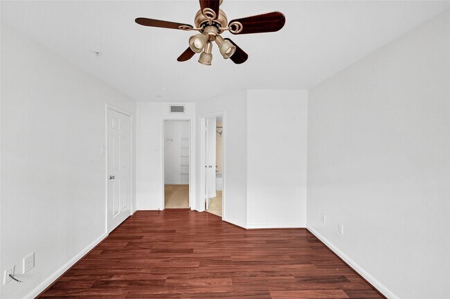 Building Photo - 3231 Allen Pkwy