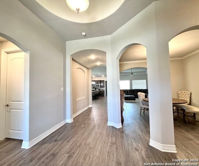 Building Photo - 30527 Setterfeld Cir