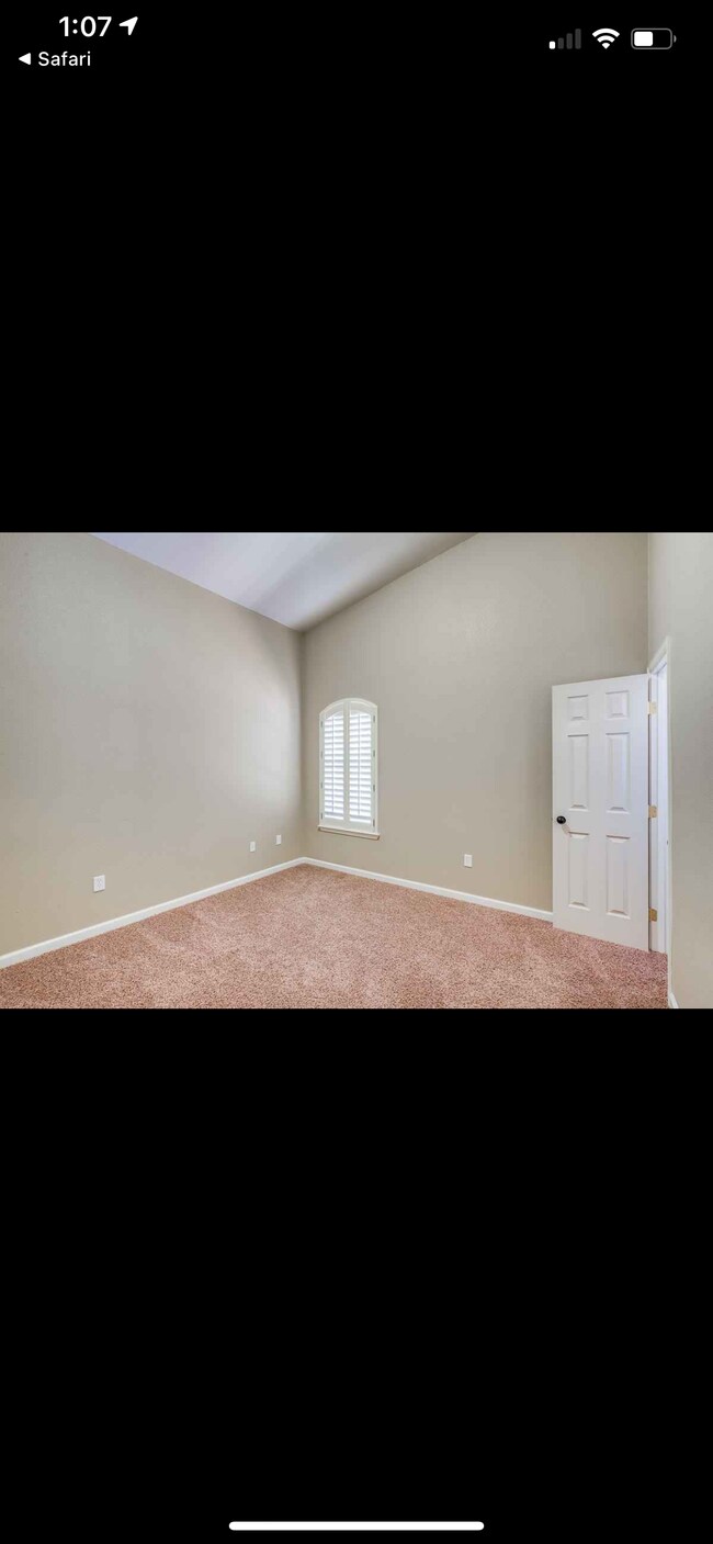 Building Photo - 2600 Snowy Rock Pl